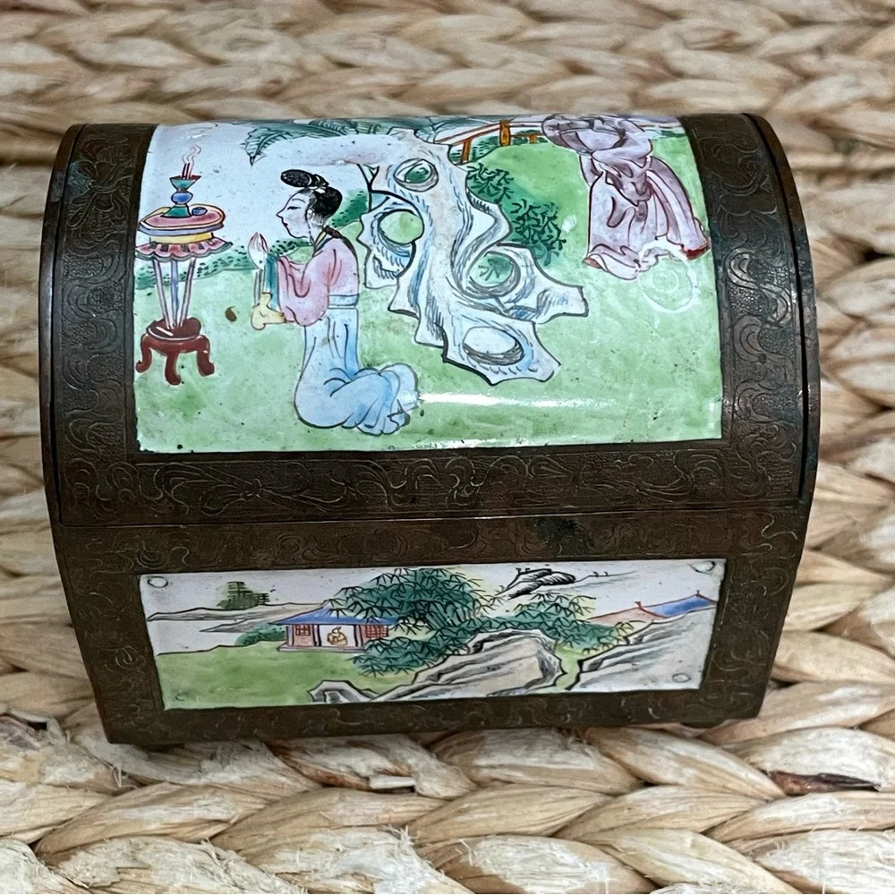 Antique Chinese Box Engraved Bronz Porcelain Painted‎